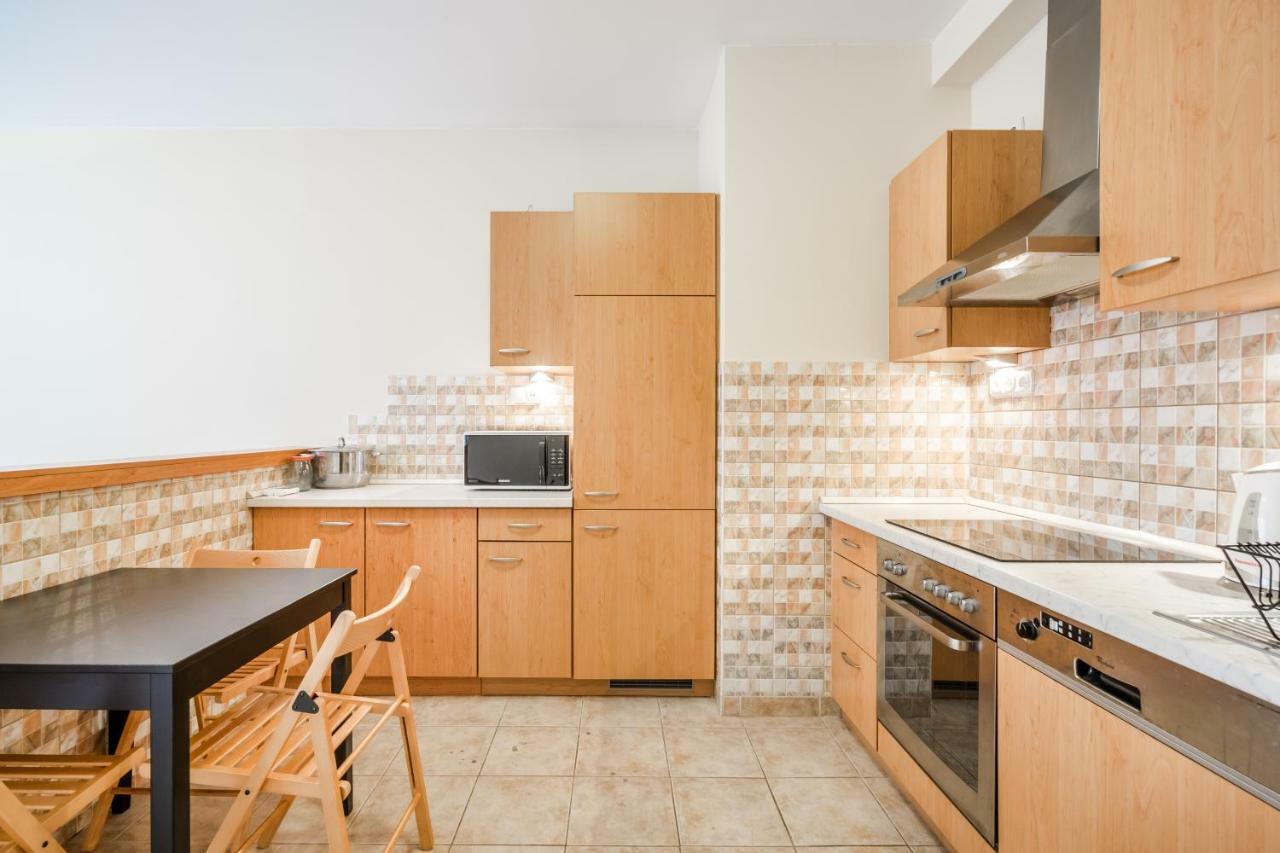 Bpr Vivid Downtown Vibe With Balcony Apartment Budapest Exterior photo